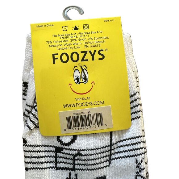 NWT Foozys White Musical Notes Pattern Crew Socks Women One Size - Picture 3 of 3